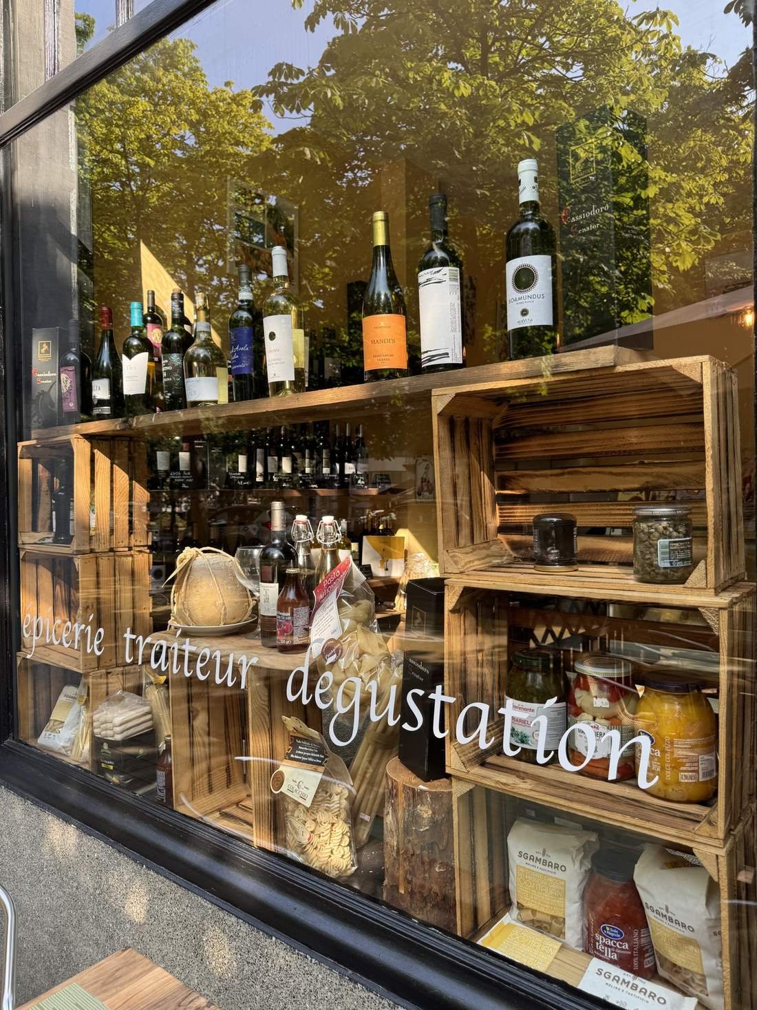 La vitrine : épicerie, traiteur, dégustation